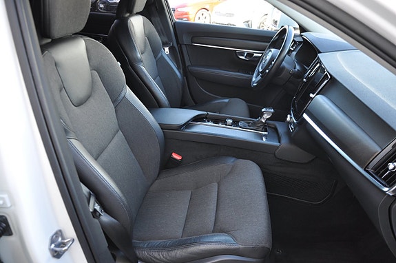 Volvo V90 Cross Country 7 of 13