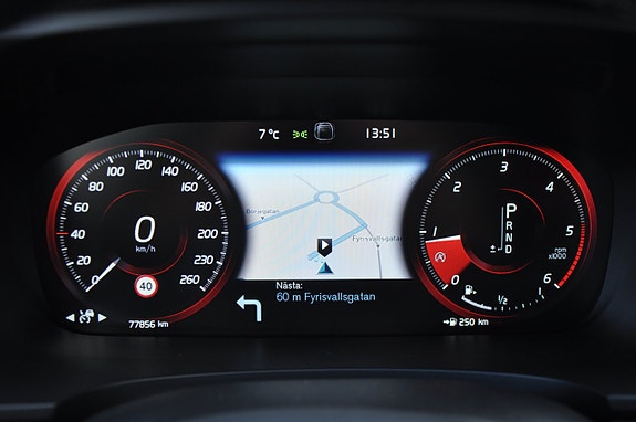 Volvo V90 Cross Country 9 of 13