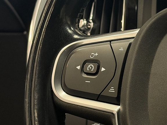 Volvo XC60 21 of 30
