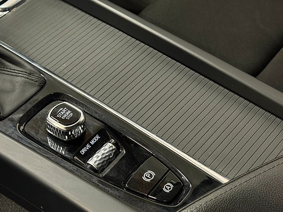 Volvo XC60 23 of 30