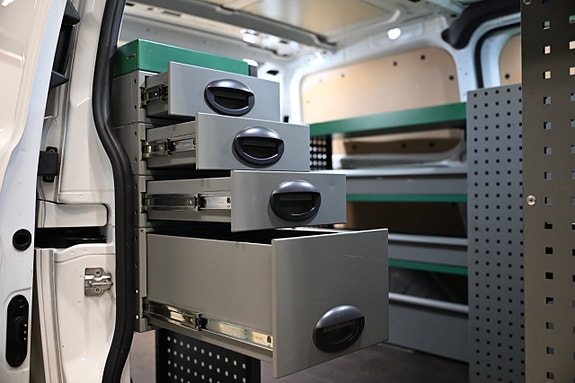 Ford Transit Custom 15 of 30