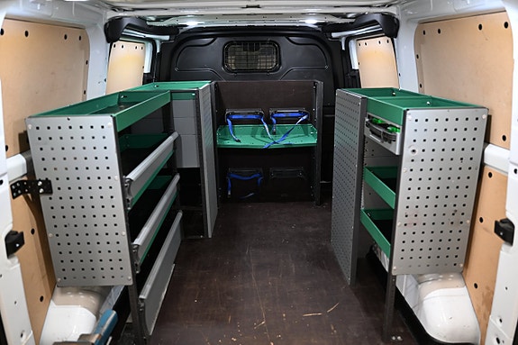 Ford Transit Custom 9 of 30