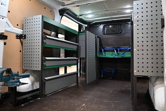 Ford Transit Custom 12 of 30