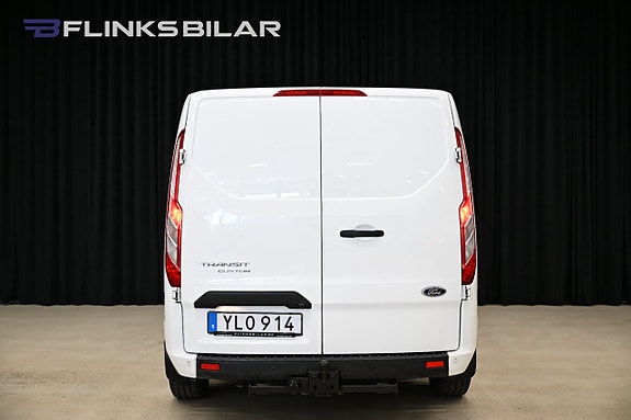 Ford Transit Custom 18 of 30