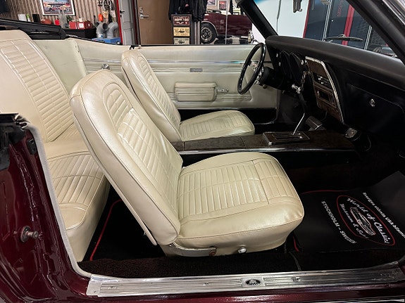 Pontiac Firebird 16 of 23