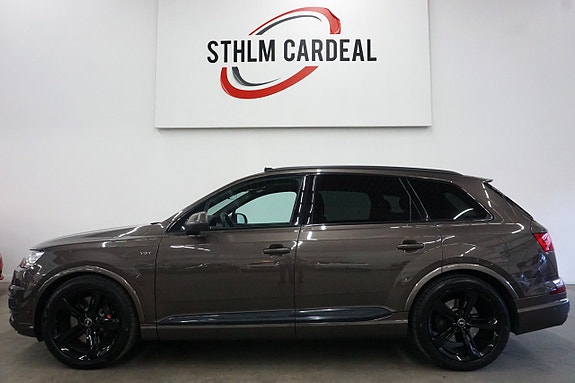 Audi SQ7 3 of 30