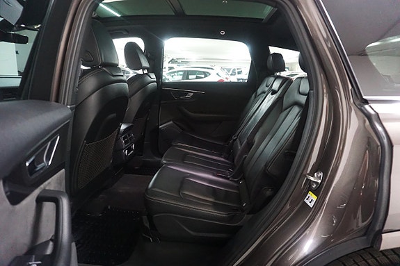 Audi SQ7 8 of 30