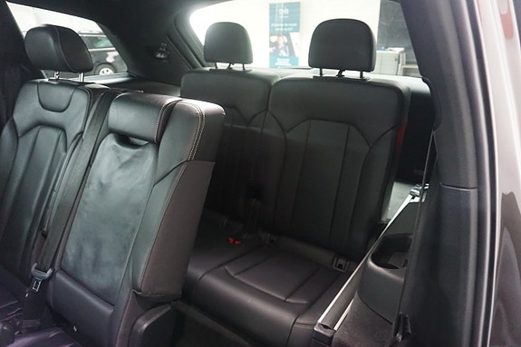 Audi SQ7 9 of 30