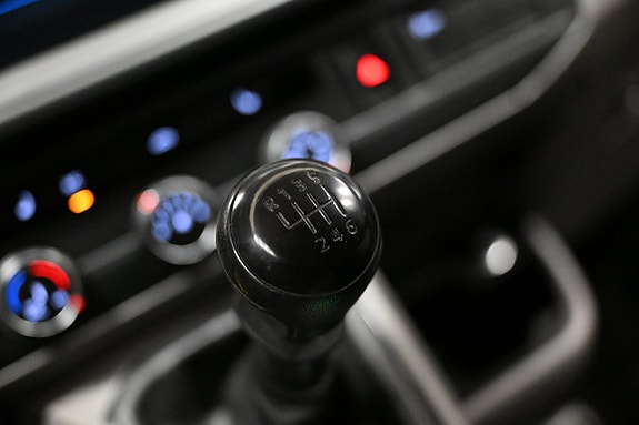 Volkswagen Transporter 19 of 28