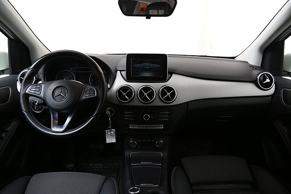 Mercedes-Benz B180 d 9 of 25