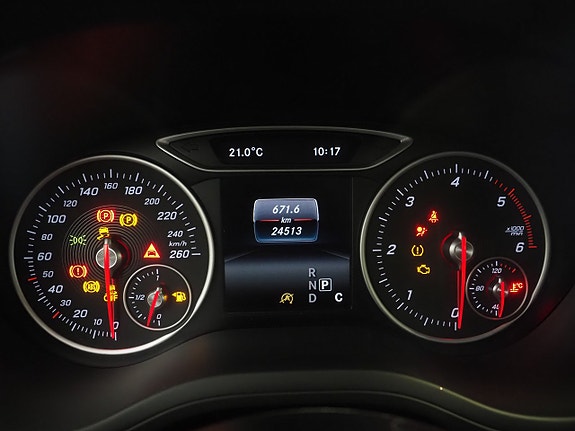 Mercedes-Benz B180 d 21 of 24