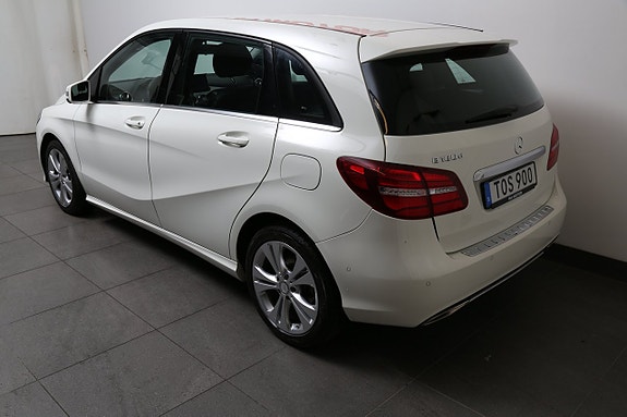 Mercedes-Benz B180 d 3 of 5