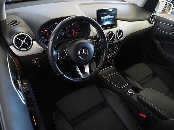 Mercedes-Benz B180 d 20 of 24