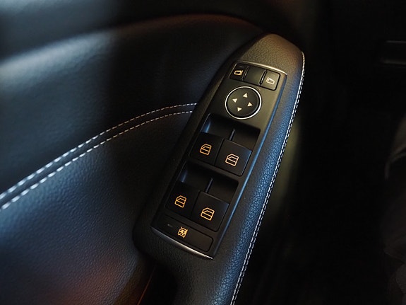 Mercedes-Benz B180 d 22 of 24