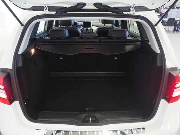 Mercedes-Benz B180 d 14 of 24