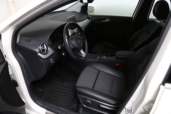 Mercedes-Benz B180 d 13 of 25