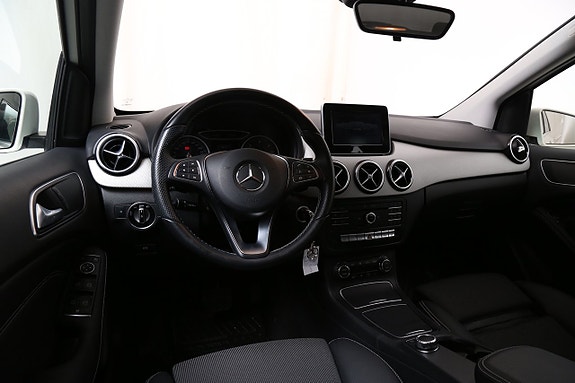 Mercedes-Benz B180 d 7 of 25
