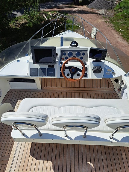 Sealine F34 5 of 5