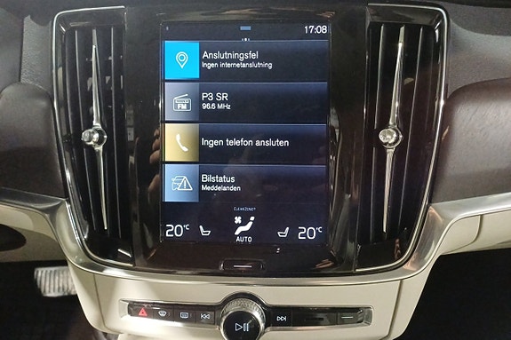 Volvo V90 Cross Country 12 of 17
