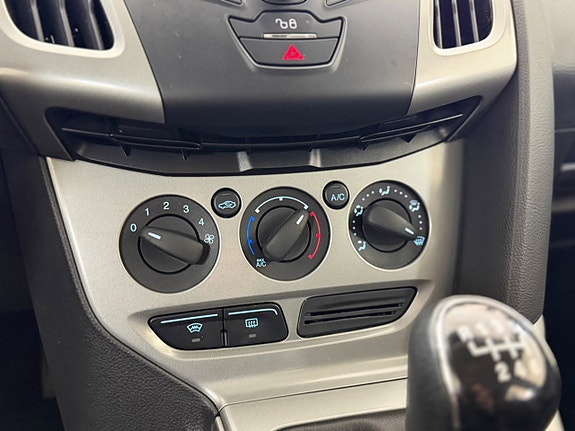 Ford Focus 21 of 26