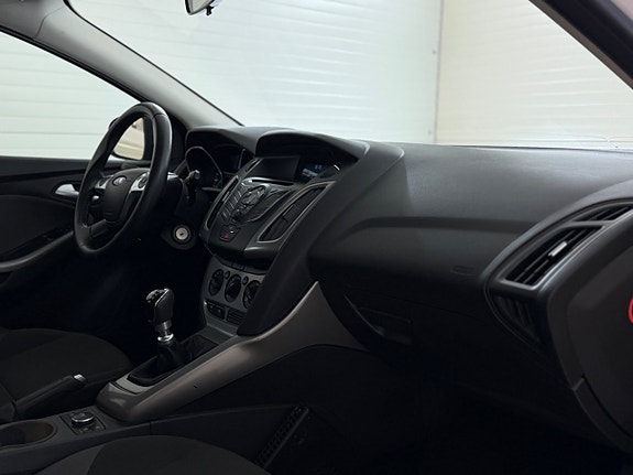 Ford Focus 18 of 26