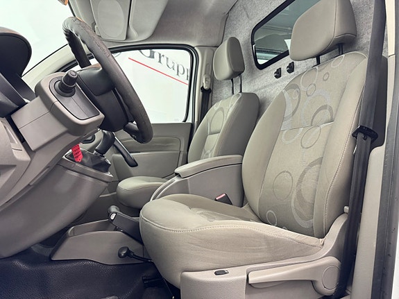 Renault Kangoo Express 16 of 17