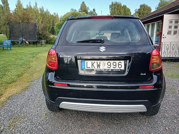 Suzuki SX4 6 of 14