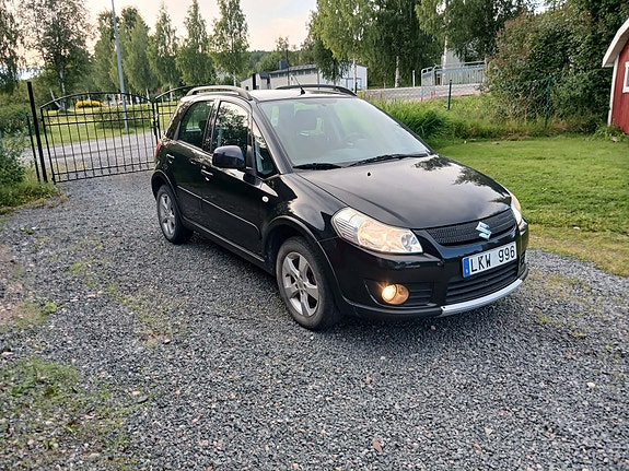 Suzuki SX4 3 of 14