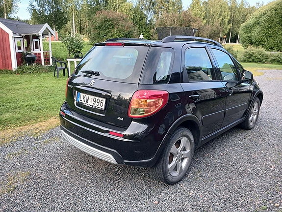 Suzuki SX4 5 of 14