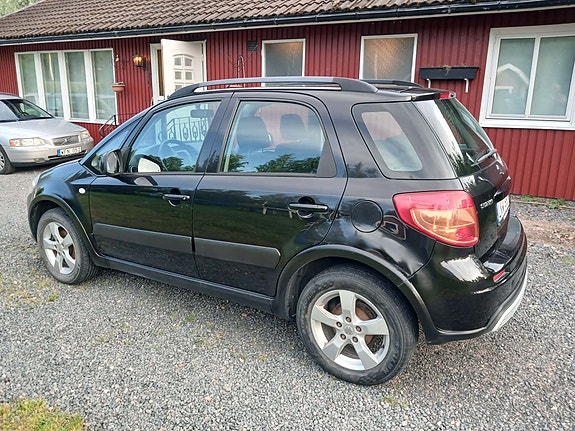 Suzuki SX4 7 of 14