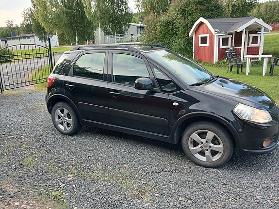 Suzuki SX4 4 of 14