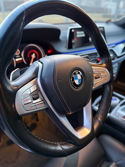 BMW 740e 11 of 19