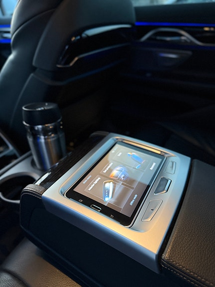 BMW 740e 10 of 19