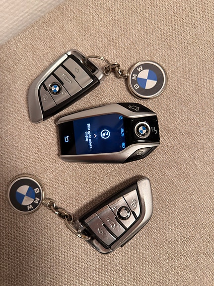 BMW 740e 19 of 19