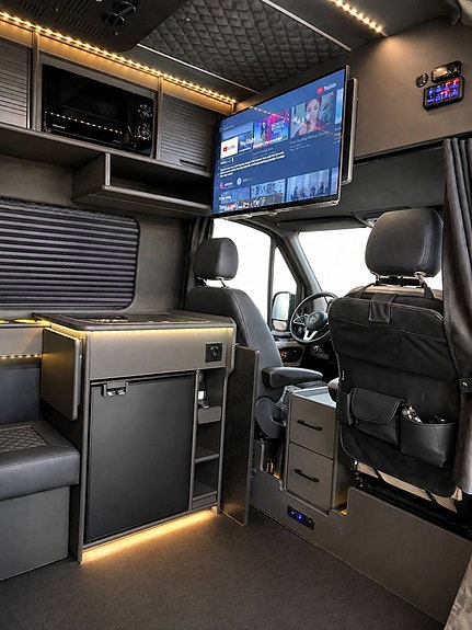 Mercedes-Benz Sprinter 319 4 of 21