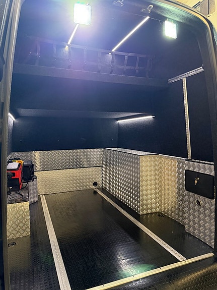 Mercedes-Benz Sprinter 319 16 of 21