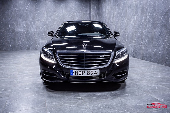 Mercedes-Benz S350 d 2 of 30