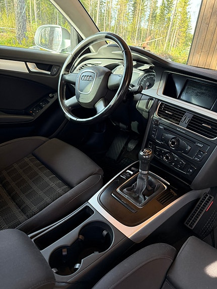 Audi A4 8 of 12