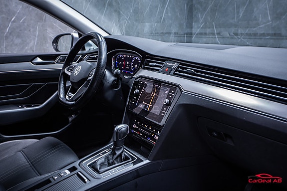 Volkswagen Passat Alltrack 13 of 27
