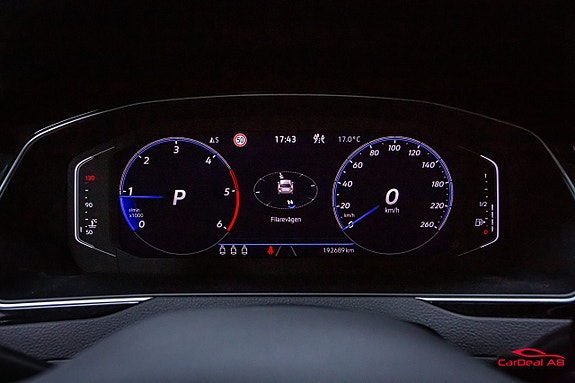 Volkswagen Passat Alltrack 20 of 27