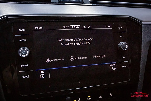 Volkswagen Passat Alltrack 25 of 27