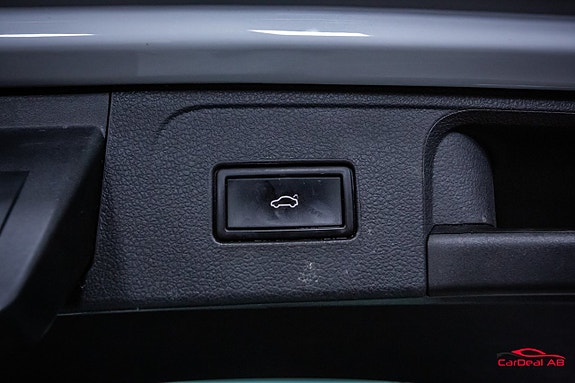 Volkswagen Passat Alltrack 18 of 27