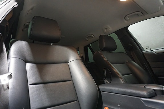 Mercedes-Benz E220 11 of 25