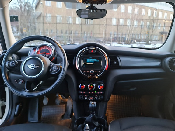 MINI Cooper 20 of 26