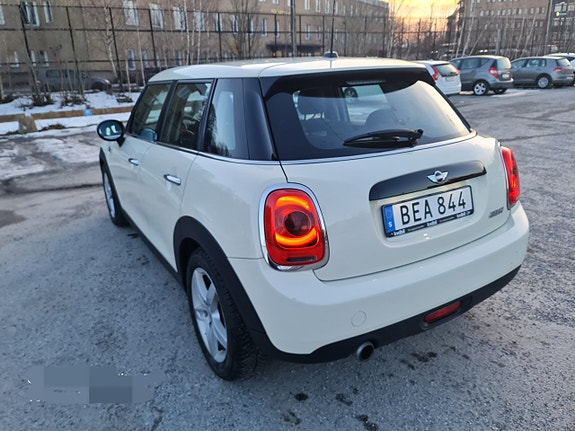 MINI Cooper 3 of 5