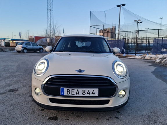 MINI Cooper 24 of 26