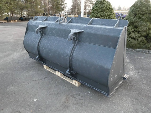 Beg Grusskopa Ca 2kbm bultat sparskär Stora BM Fästet