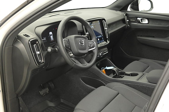 Volvo EX40 5 of 5