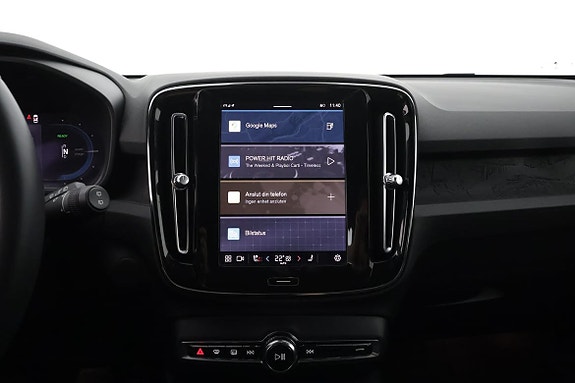 Volvo XC40 13 of 18
