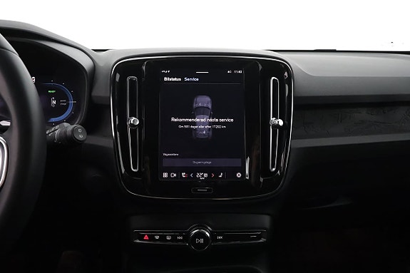 Volvo XC40 15 of 18